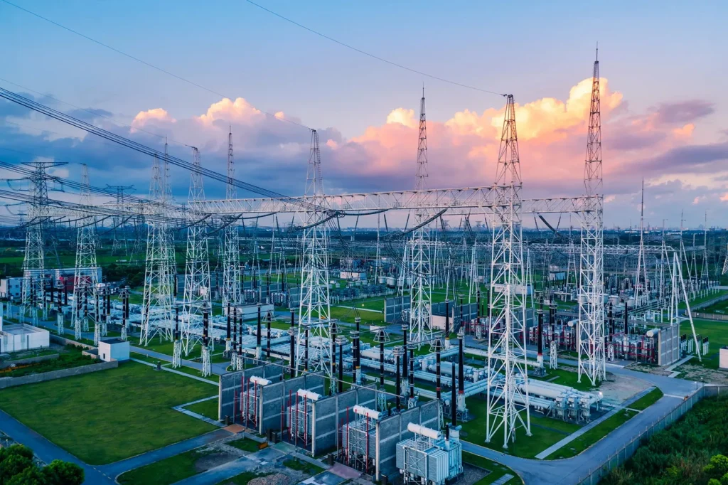 What causes thermal failures in the core of an oil-immersed transformer?