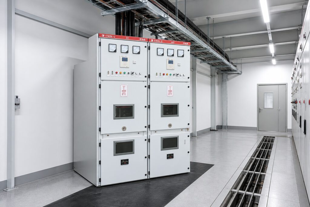 33-kV-SF6-Leistungsschalterfeld: Installations- und Zugangsplanung